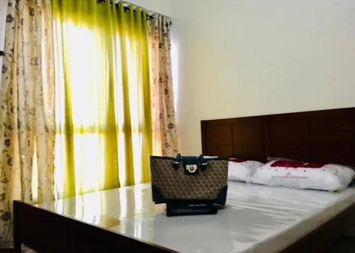 Vinia Residences And Versaflats Aparthotel